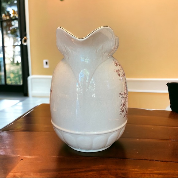 Beautiful antique pitcher and wash basin set. - Picture 12 of 13